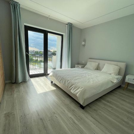 Noah Apartment Self Check-In Otopeni Exterior foto